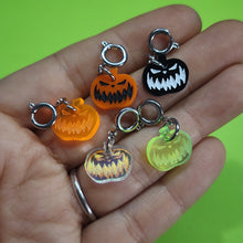 SMALL - ANGRY PUMPKIN CHARMS