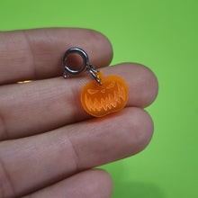 SMALL - ANGRY PUMPKIN CHARMS