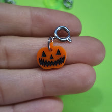 SMALL - HAPPY PUMPKIN CHARMS