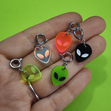 SMALL - ALIEN HEAD CHARMS