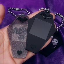 COFFIN FRAME MAGNETIC KEYCHAIN