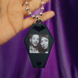 COFFIN FRAME MAGNETIC KEYCHAIN