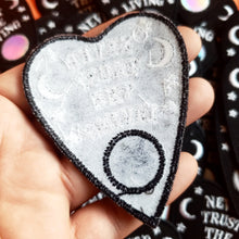 BEETLEJUICE PLANCHETTE NEVER TRUST THE LIVING OUIJA IRON ON PATCH