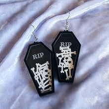 Coffin Shaker Earrings - Black